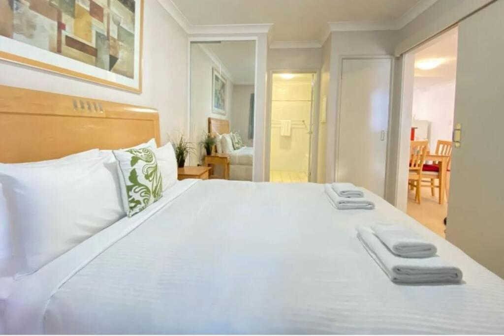 City & Lakeside With Free Parking, Pool And 10 Mins Walk Into The City Perth Exteriér fotografie