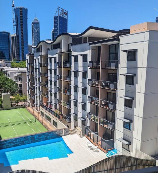 City & Lakeside With Free Parking, Pool And 10 Mins Walk Into The City Perth Exteriér fotografie