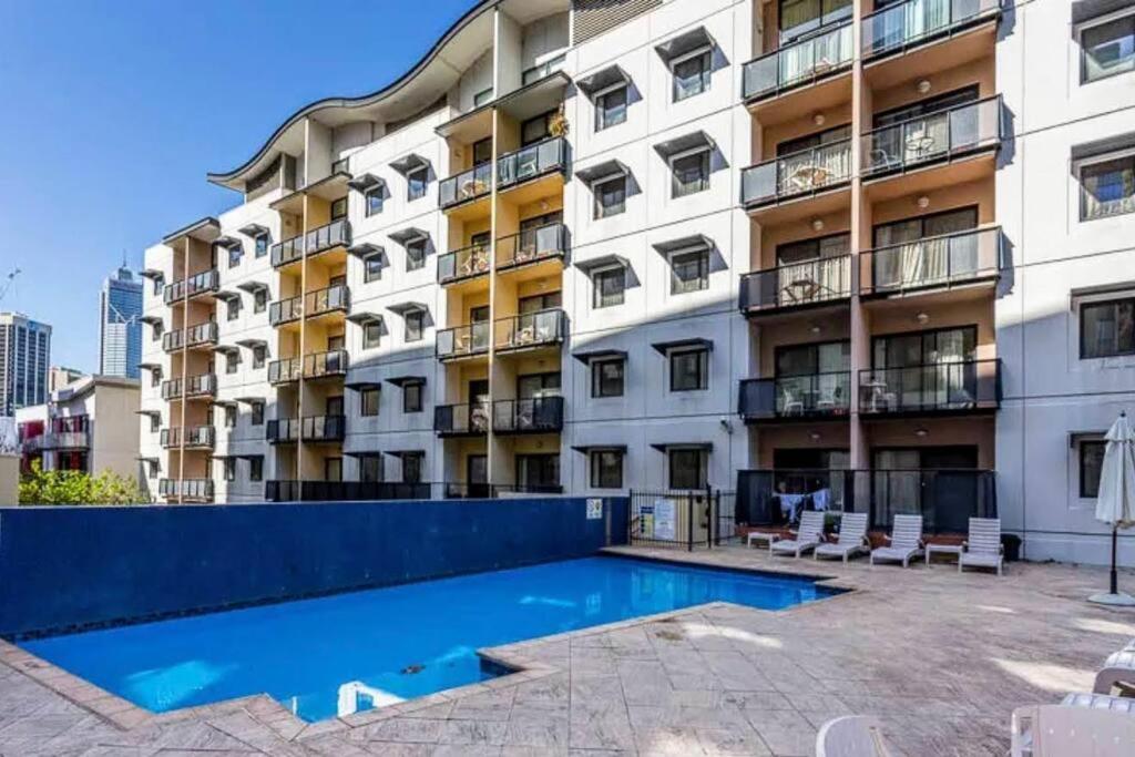 City & Lakeside With Free Parking, Pool And 10 Mins Walk Into The City Perth Exteriér fotografie